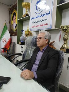 مدیر دبیرستان گروه آموزشی دانش اندیشان 