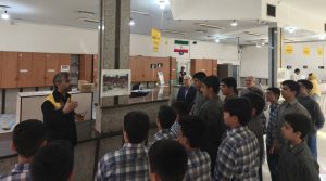 بازدید دانش آموزان دانش اندیشان از اداره پست
